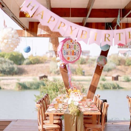 Zile de naștere A-By The Lake