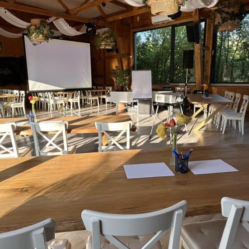 Conferințe și seminare By The Lake