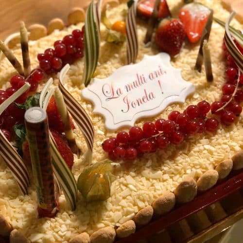 Zile de nume By The Lake